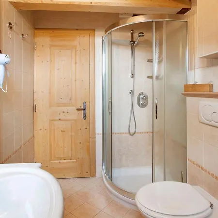 Castagno Cambra Apartment *